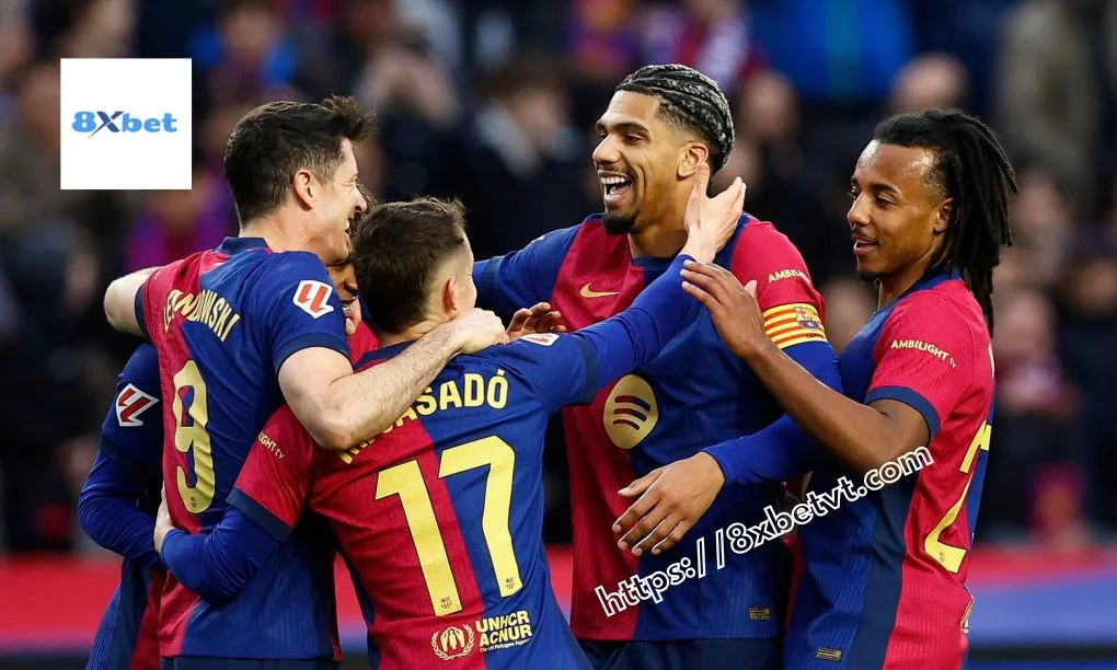 Barcelona thắng đậm Sociedad 4-0, tái chiếm ngôi đầu